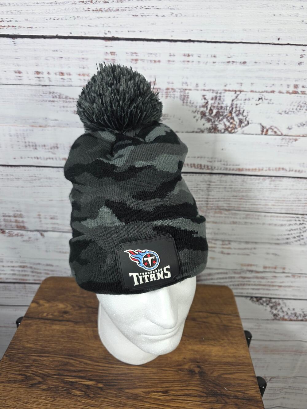 Tennessee Titans NFL Camo Knit Beanie Pom Pom Winter Hat one size